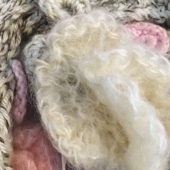 Handcrafted Crochet Scarf, Amazingly Original - Picture 3 of 6